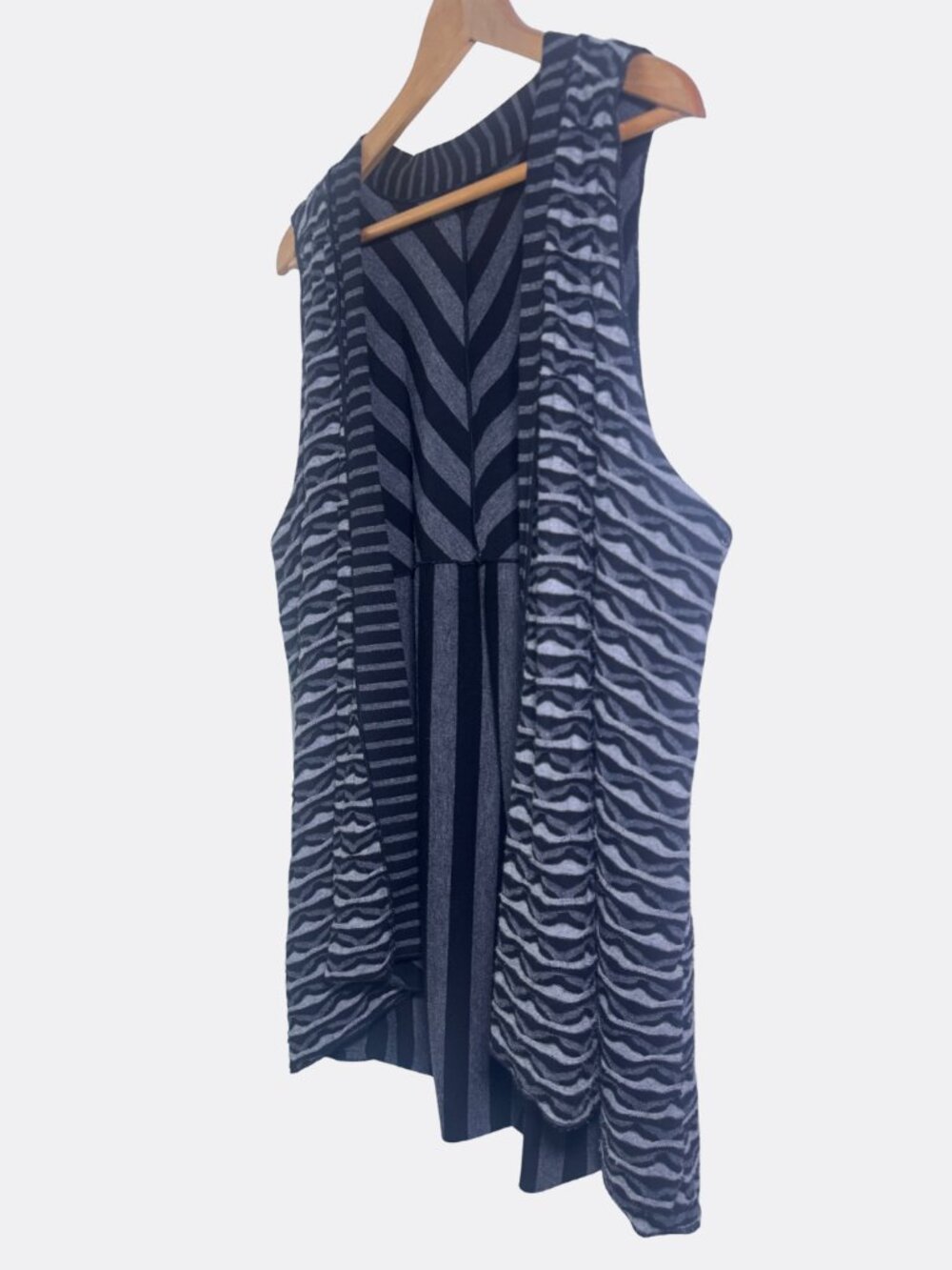 Apropos Black Gray Mixed Stripe Textured Open Front Vest Lagenlook - Picture 4 of 5